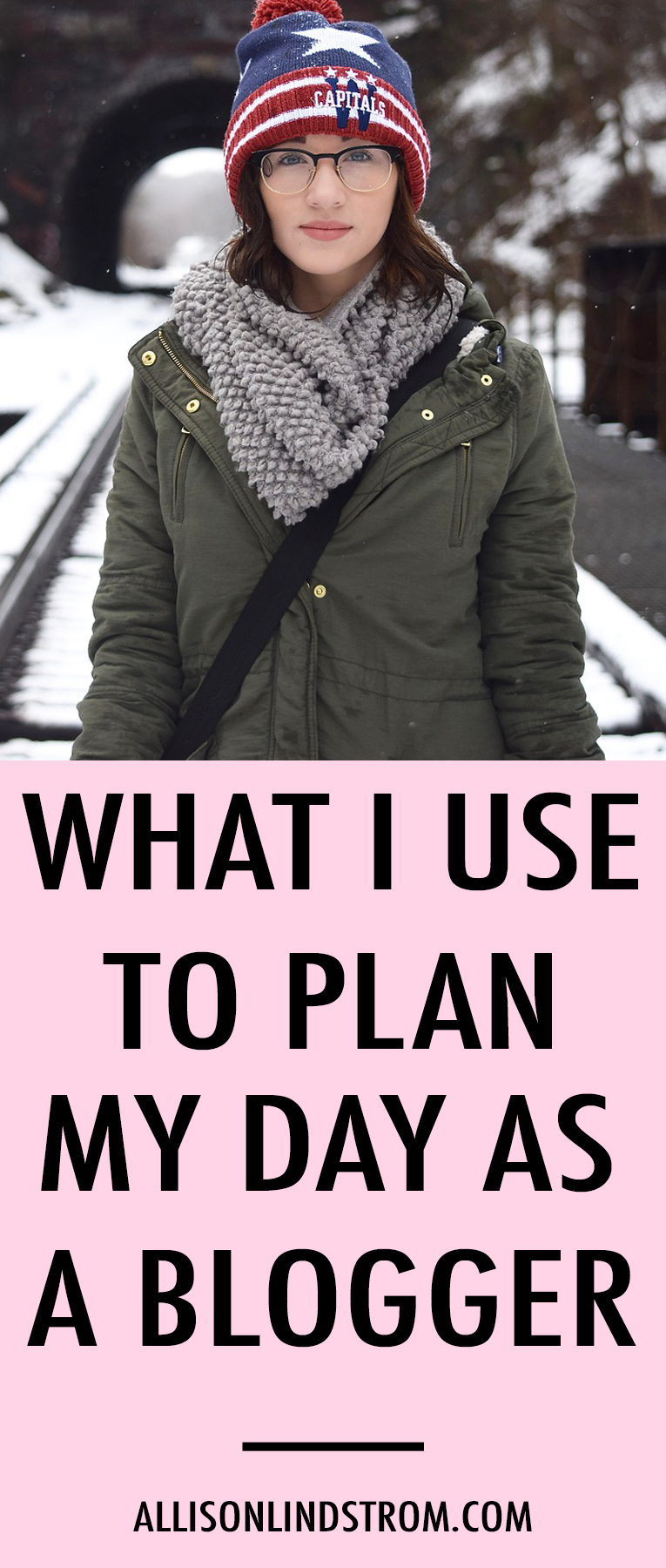 I get so many questions about what I use to plan and organize my blog content so I'm excited to share a sneak peak into everything today! I've got a favorite planner, calendar, notebook, and even pens so let's get started. | Blog Planning Organization: Planner, Calendars, Notebooks, & Pens