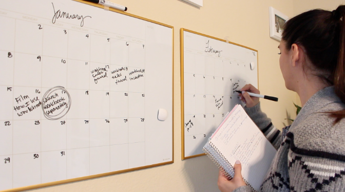 I get so many questions about what I use to plan and organize my blog content so I'm excited to share a sneak peak into everything today! I've got a favorite planner, calendar, notebook, and even pens so let's get started. | Blog Planning Organization: Planner, Calendars, Notebooks, & Pens