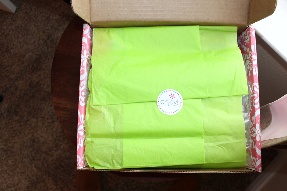 Time for an Erin Condren planner UNBOXING & HAUL for 2017!!! I purchased the Erin Condren LifePlanner and some other accessories so I'm excited to give you a sneak peak.